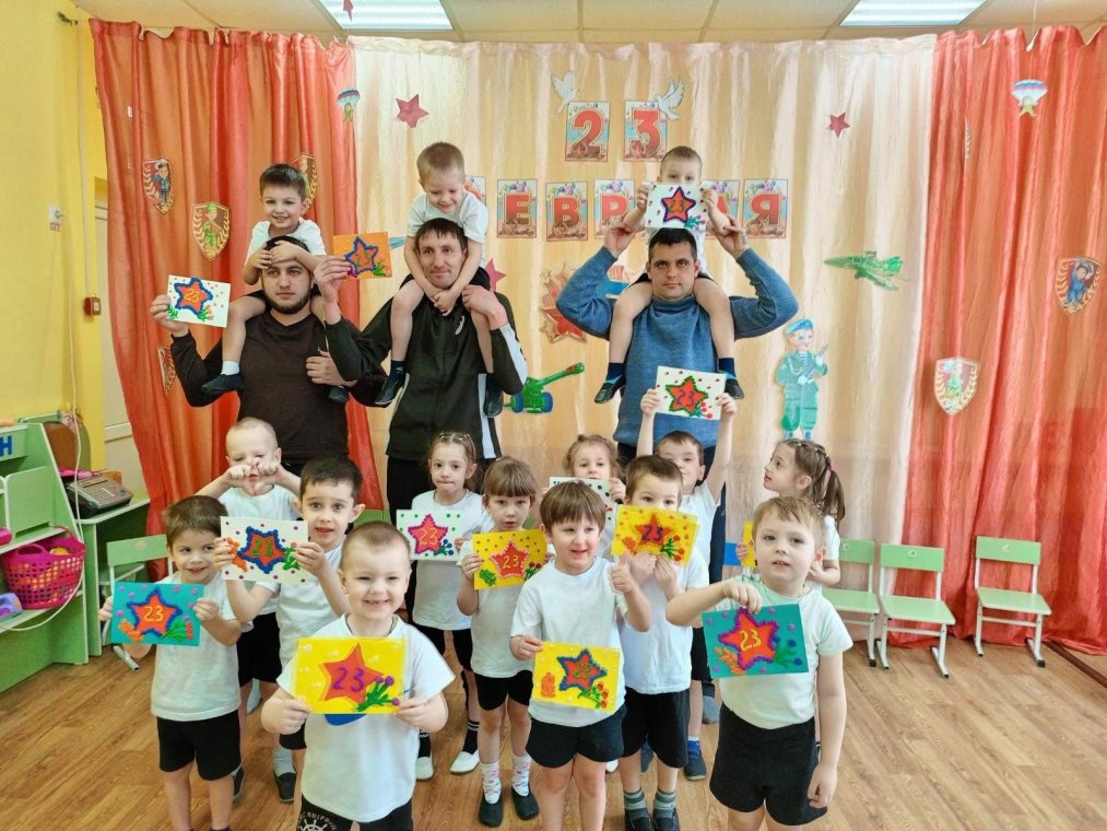 Праздничные мероприятия в честь Дня защитника Отечества прошли в школах и детских садах района.